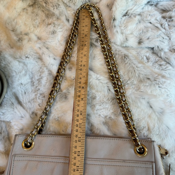 Rebecca Minkoff Swing Convertible Bag - Chanel Vibes! 💅 - Picture 5 of 16